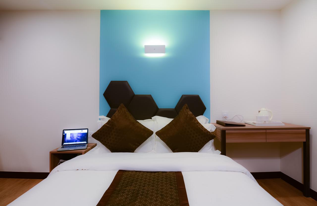 Memoire Hornbill Hotel Кучинг Экстерьер фото